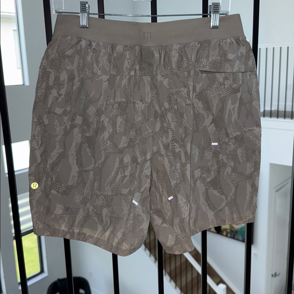 Men's Lululemon shorts
